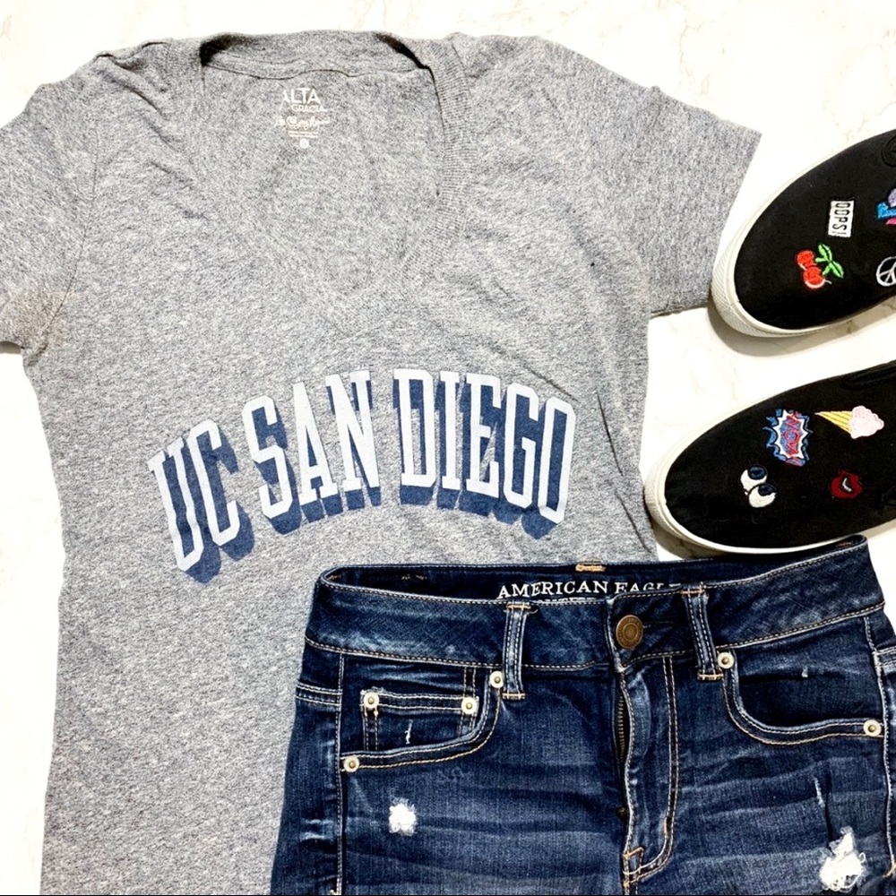 ALTA GRACIA UC San Diego heather grey V neck top